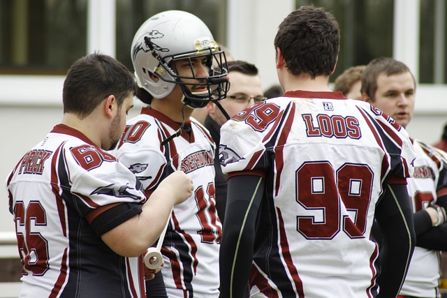 汉堡vs斯图加特：洛孔加、卢卡-武什科维奇首发，努贝尔、达希勒出战